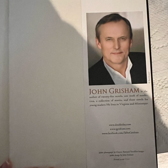 Lot of 2 John Grisham Books - Picture 6 of 9